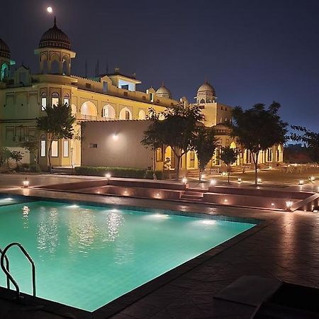 The Grand Barso Otel Bharatpur Dış mekan fotoğraf