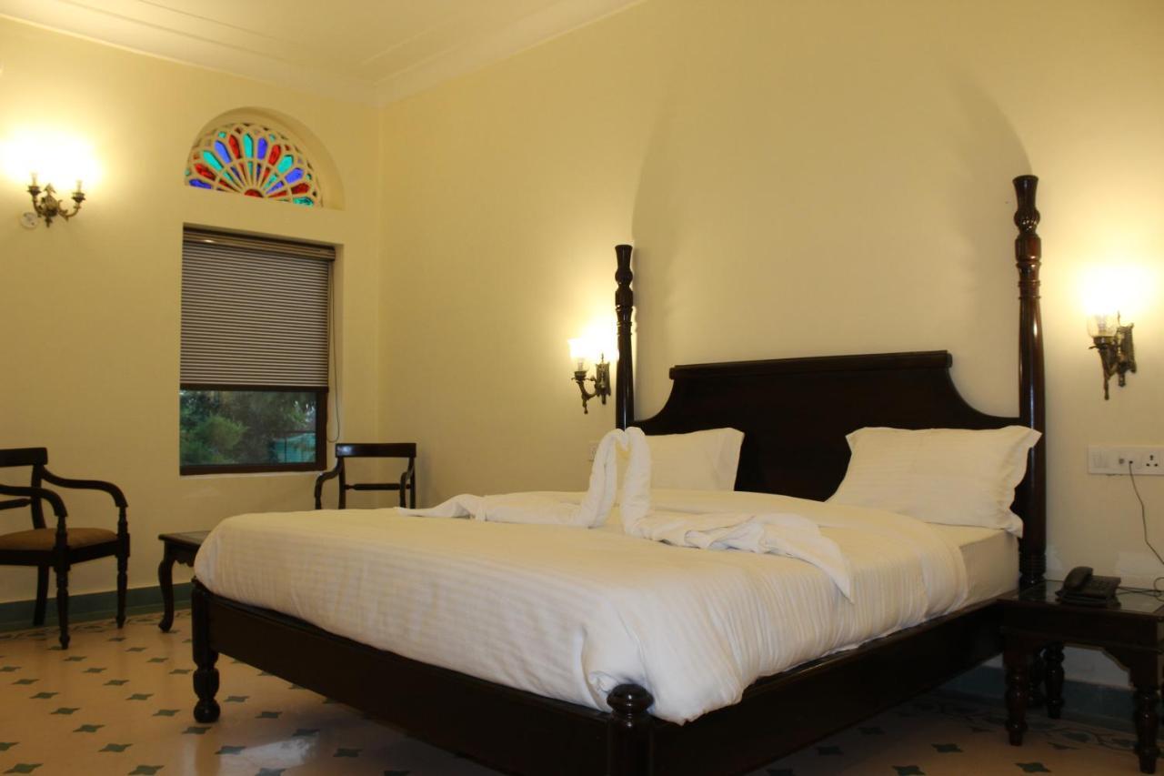 The Grand Barso Otel Bharatpur Dış mekan fotoğraf