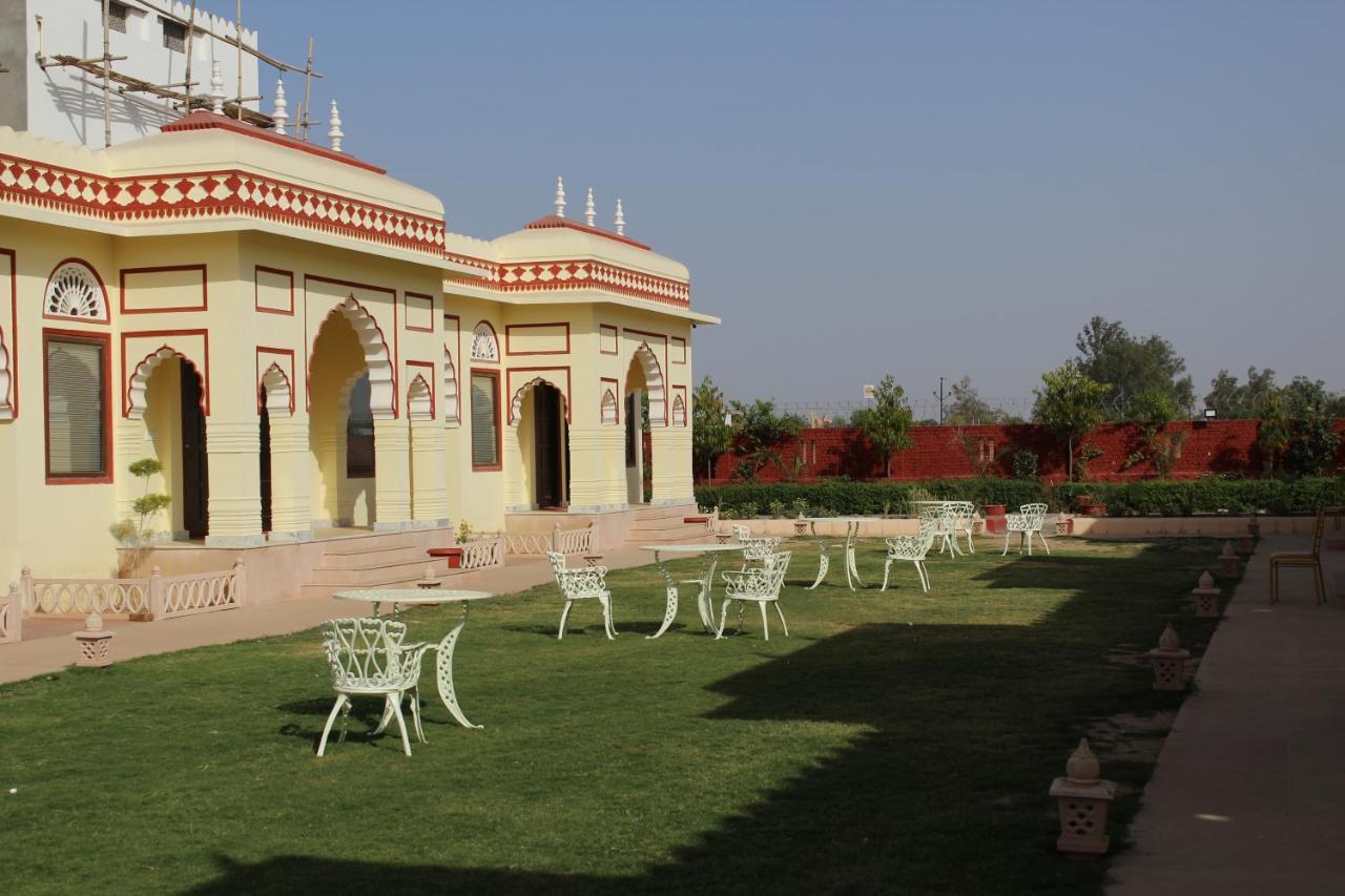 The Grand Barso Otel Bharatpur Dış mekan fotoğraf