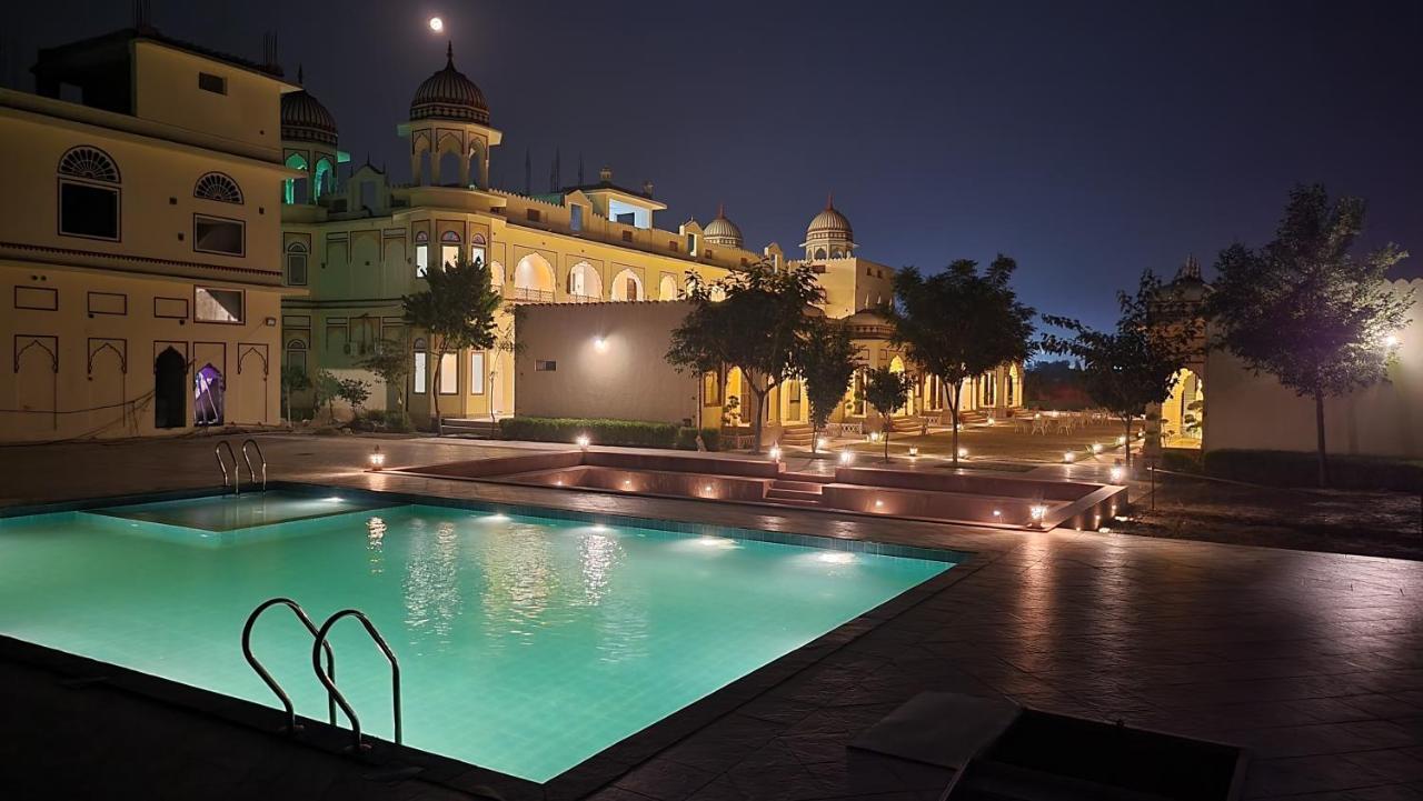 The Grand Barso Otel Bharatpur Dış mekan fotoğraf