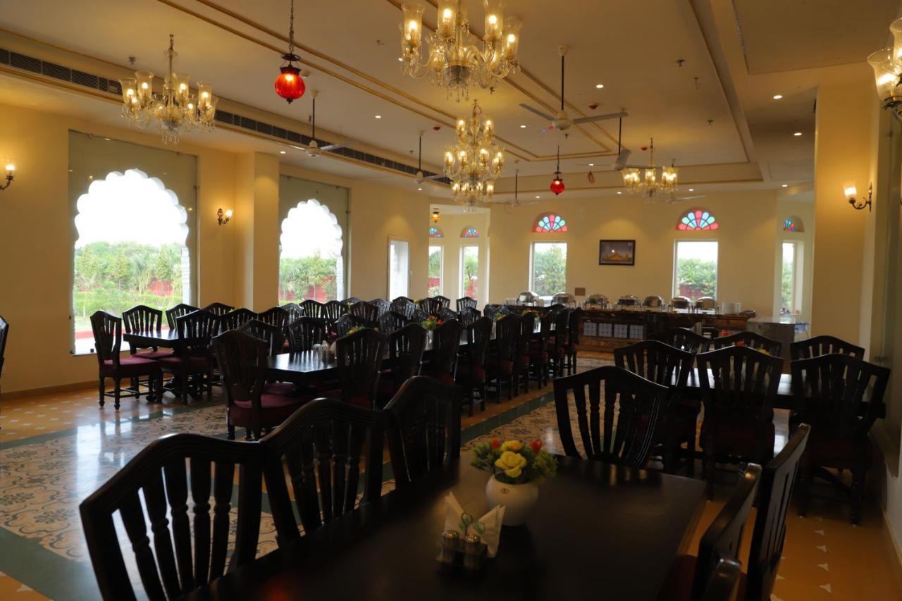 The Grand Barso Otel Bharatpur Dış mekan fotoğraf