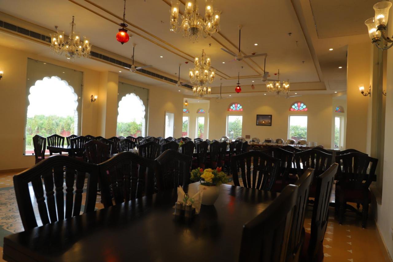 The Grand Barso Otel Bharatpur Dış mekan fotoğraf