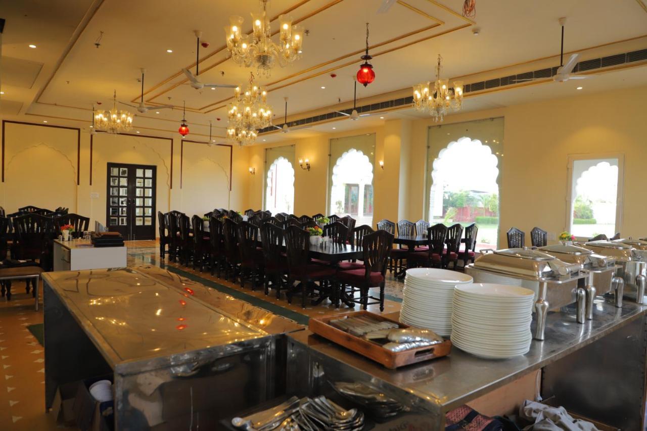 The Grand Barso Otel Bharatpur Dış mekan fotoğraf