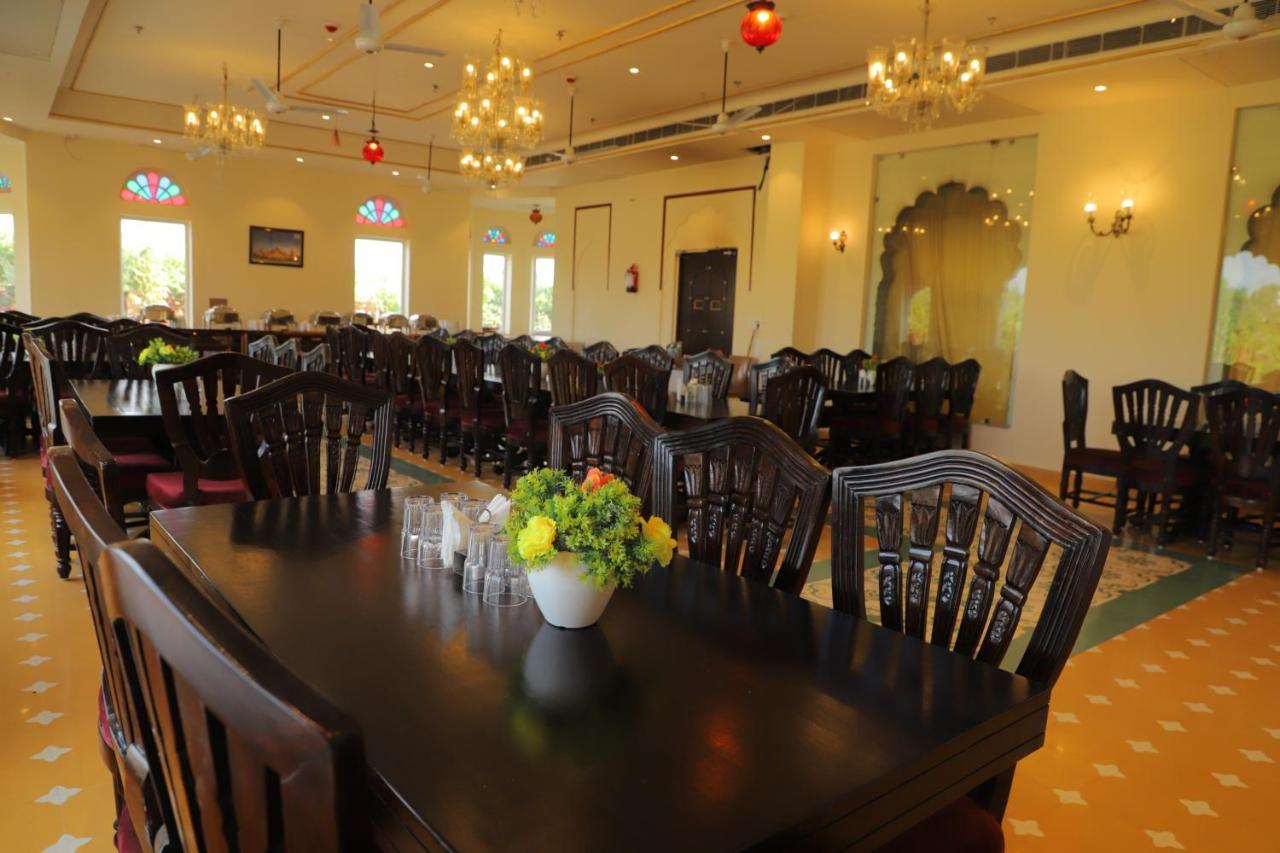 The Grand Barso Otel Bharatpur Dış mekan fotoğraf